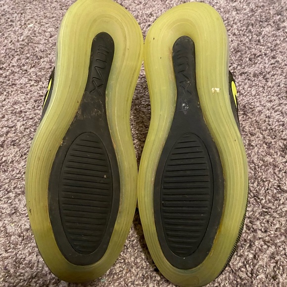 Nike Air Max 720 -size 6 youth, big kids. Fits woman size 8. - Picture 8 of 8